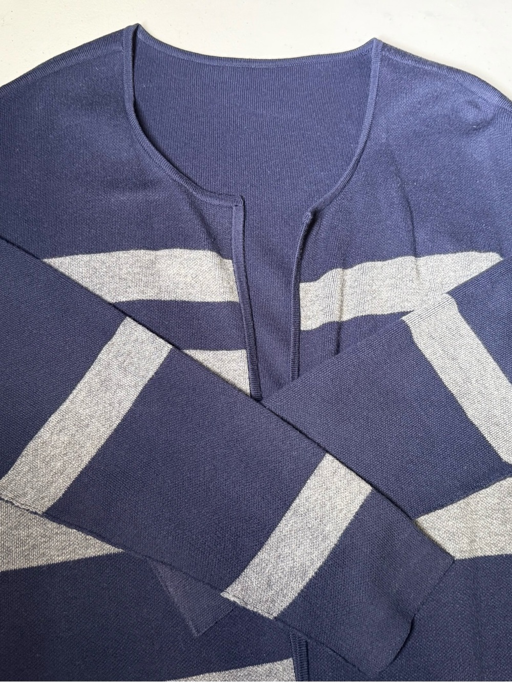Athleta Navy Reversible Long Cardigan with Light Gray Stripes Sz XL